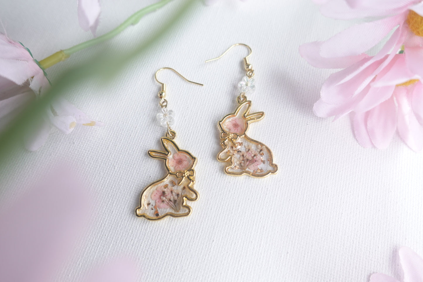RE1367 | Easter Bunny Real Flower Earrings