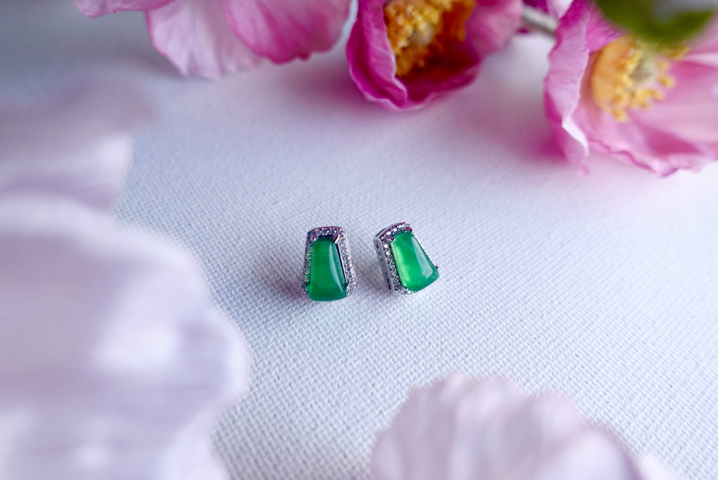 E2203 | Type A Green Cabochon Jade Earrings