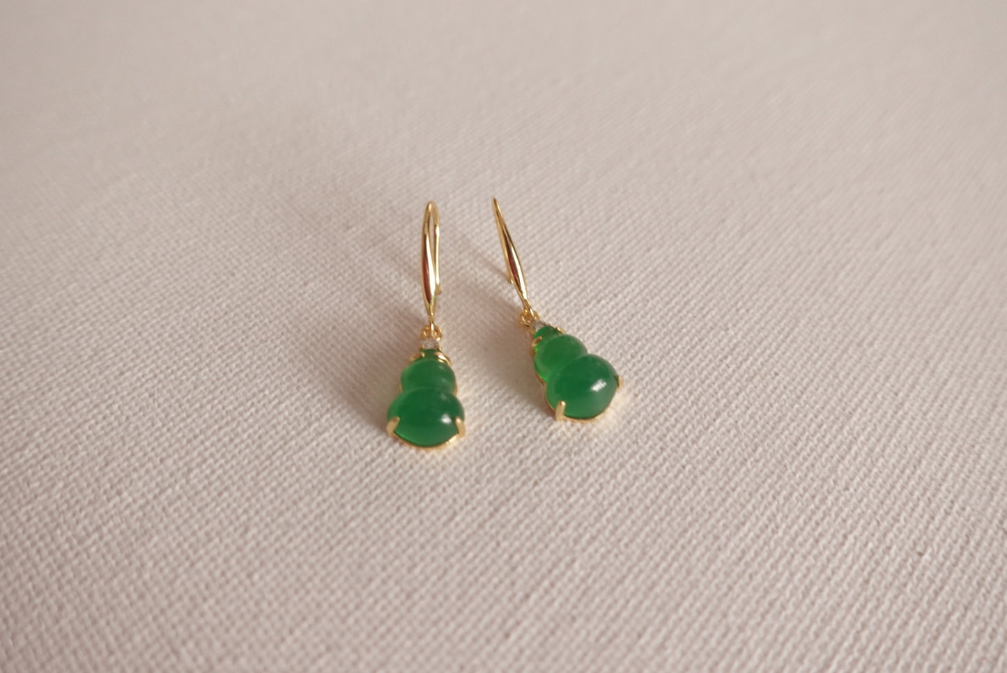 E2187 | Type A Green Cabochon Jade Hu Lu Earrings