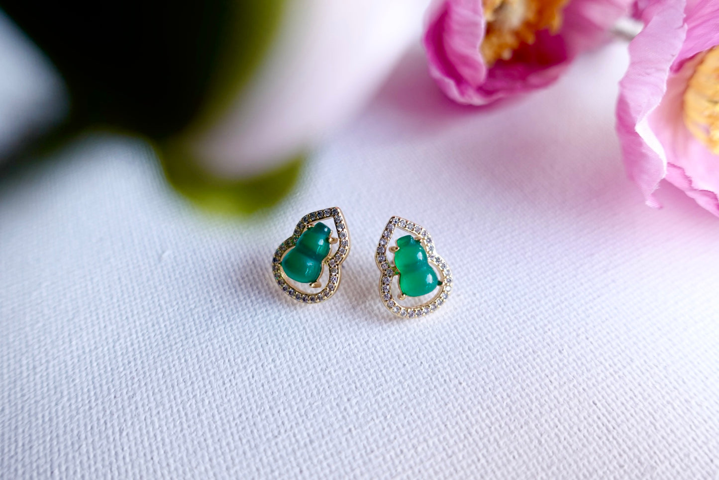 E2201 | Jade Hulu Earrings