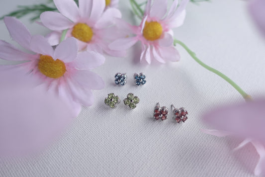 E2215 | Peridot Clover Earrings
