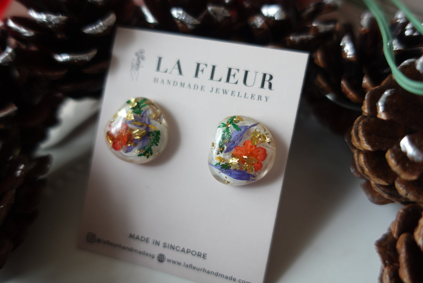 RE1345 | Joy to the World Christmas Earrings