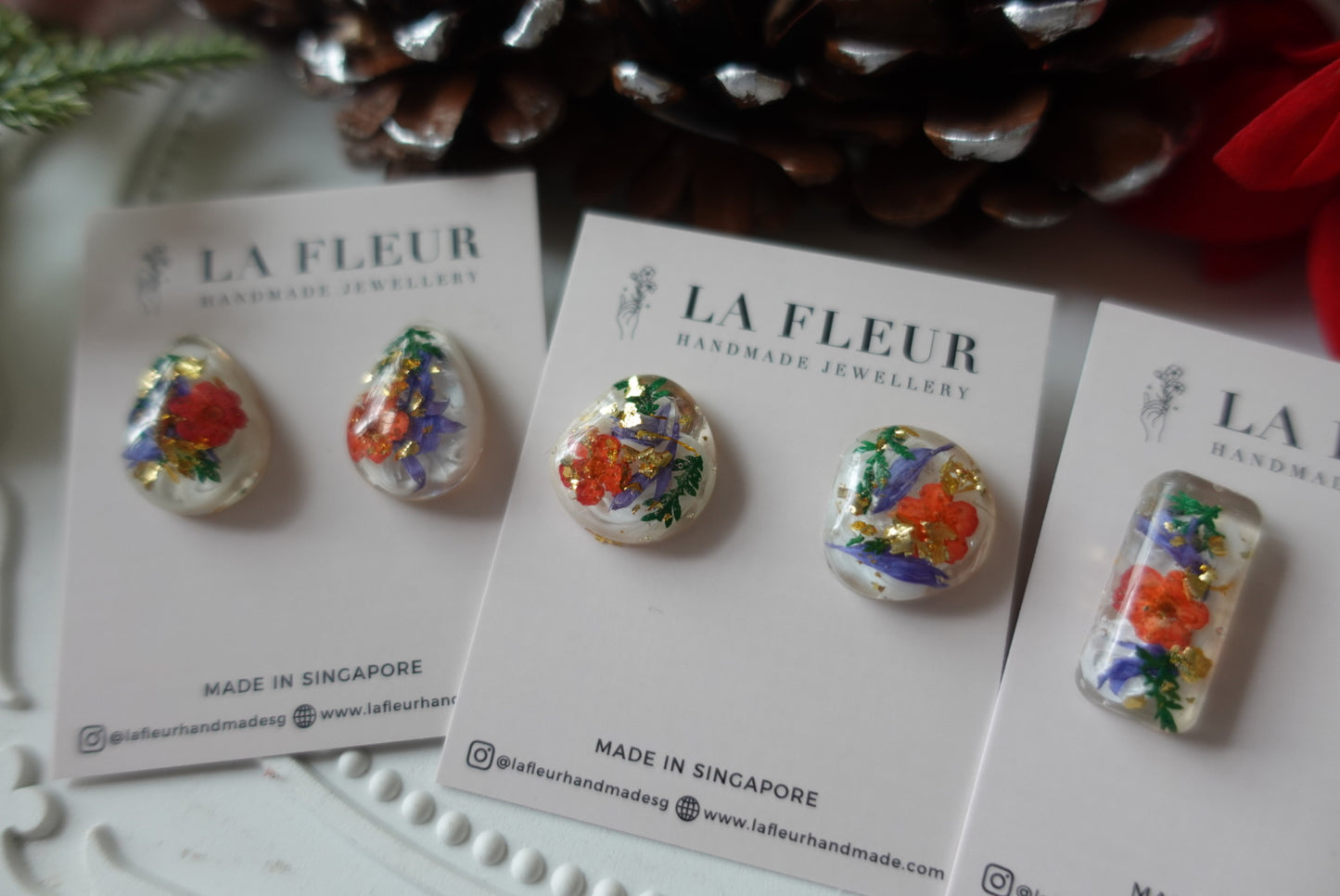 RE1345 | Joy to the World Christmas Earrings